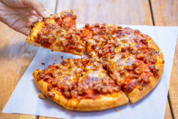 ham and bacon fluffy pizza take away