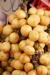 longkong fruit is delicious at street food