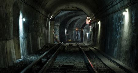 Fototapeta na wymiar Exploration of Paris metro tunnels.