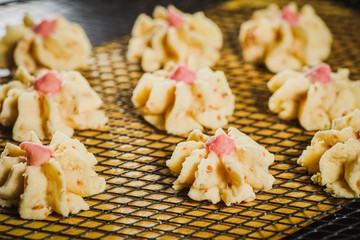 Kuih Semperit is a Malaysian traditional cookie, traditionally served during Hari Raya Aidilfitri to visiting guests. Semperit is made of wheat flour, corn flour, custard powder, sugar and margarine. 