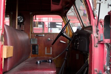 Interieur alter Feuerwehrwagen