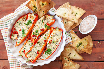 Lecker gefuellte Paprika