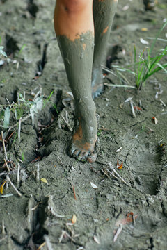 Female stepped into the mud.