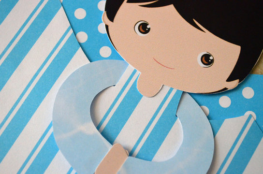 Angelito de papel para decorar comuni&oacute;n o bautismo