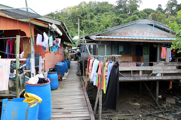Fototapeta na wymiar Stilt houses of a fishing village, Sarawak, Borneo, Malaysia, Asia