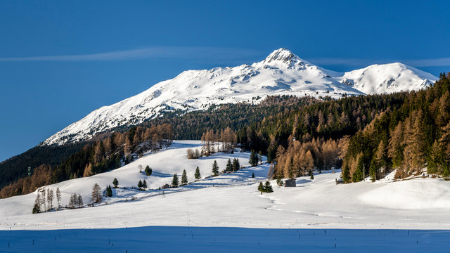 Switzerland, Graubuenden, Italy, South Tyrol, Piz Lad at Reschen Pass in winter