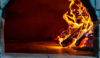 super hot and lovely wood oven with space for description