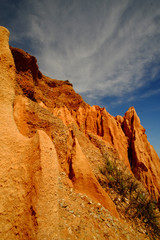 Fototapeta premium Red rocks on the Praia da Falesia - Falesia beach in Algarve, Portugal.