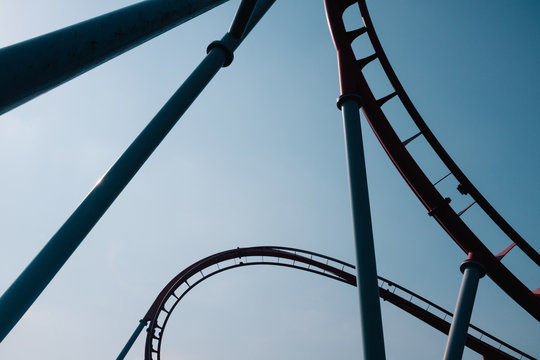 Roller coaster track