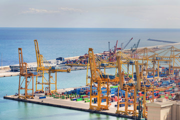 container port clean with the ocean - obrazy, fototapety, plakaty