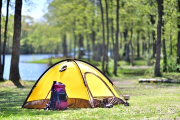 初夏・湖畔のキャンプ