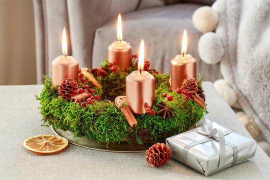 How to make advent table wreath, step by step.