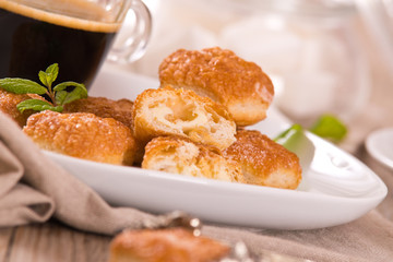 Puff pastries with custrad cream.