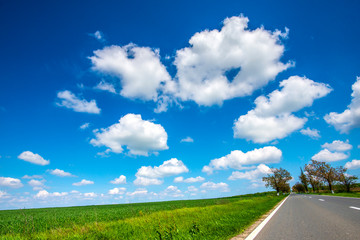 Fototapeta premium White clouds and blue sky