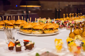 Great burgers on the full table 
