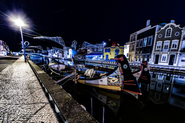 Fototapeta premium aveiro at night