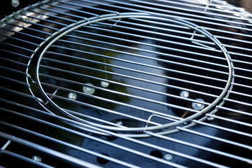 Close-up of the new grill grate from round barbecue grill