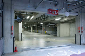 地下駐車場