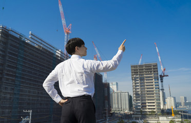 ビジネスマン　建設現場
