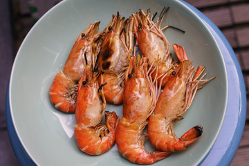 Grilled prawns in the green plat