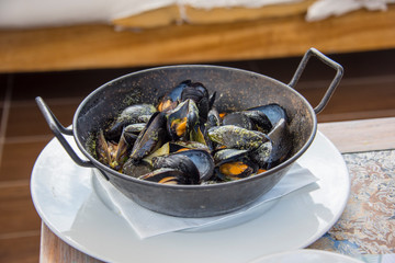 Boiled mussels