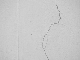 Fototapeta premium white wall with crack texture