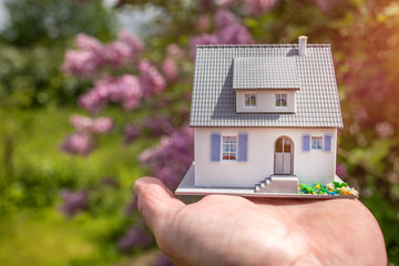 Haus bauen familie auf dem Land kredit Bau Antrag