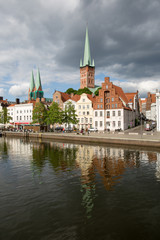 Fototapeta na wymiar Lübeck an der Trave im Nachmittagslicht