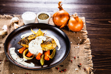 Grilled chicken fillet and vegetables