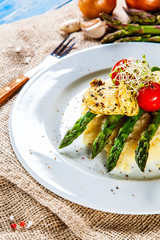 Grilled chicken fillet and vegetables