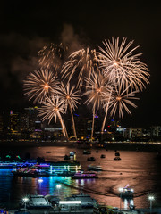 Fototapeta premium PATTAYA INTERNATIONAL FIREWORKS FESTIVAL 2019.