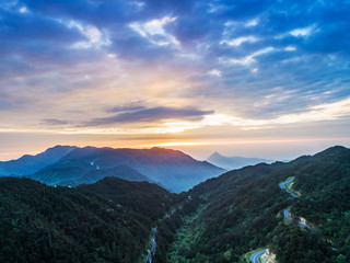 Fototapeta premium Panorama of Sunrise in Goat Lion Mu Scenic Area, Jiangxi Province。