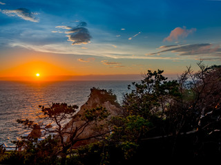 Fototapeta premium 【伊豆半島ジオパーク】静岡県西伊豆黄金崎の夕景【夏】