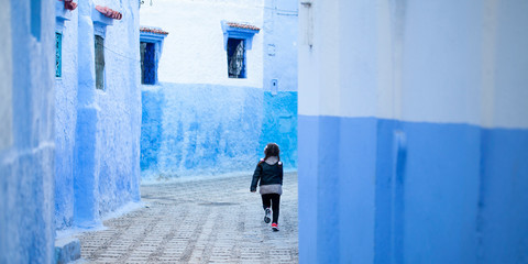 Obraz na płótnie Canvas Niña en Chauen, Marruecos