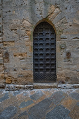 Alte Tür in der Toskana Italien