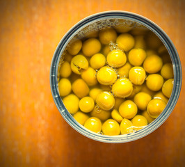 tinned green peas