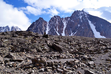 Fototapeta na wymiar View of the snowy mountain peak.