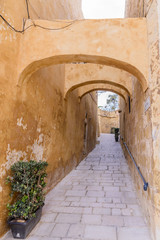 Obraz premium Narrow streets at the Citadella Citadel, Victoria, Gozo, Malta