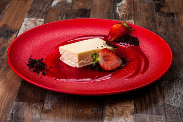 sernik z truskawką