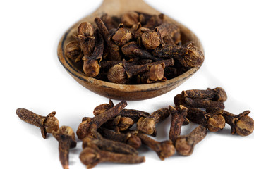 dry spice cloves