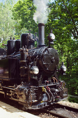 Front view of a working steam engine