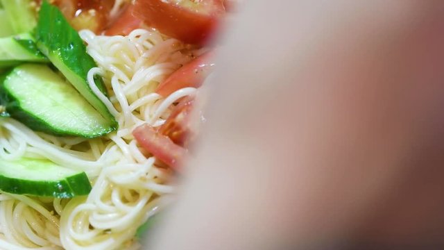 トマトときゅうりのそうめん
