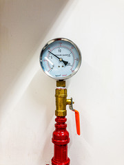 Hydrant Analog Pressure Gauge Instrument with Valve, Red Pipe and Bronze Fusion Socket.