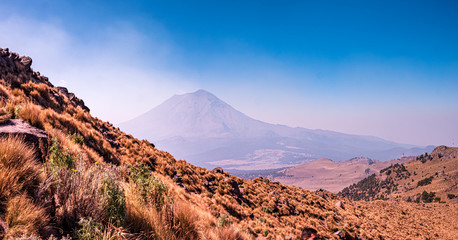 Lets start hike with me to the iztaccihuatl volcano to experience the high attitude and see the active popocatepetl