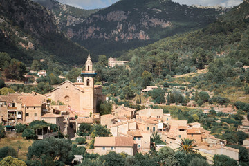 Fototapeta na wymiar view of Valldemossa town in Mallorca