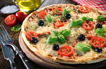 Italian pizza with mozzarella