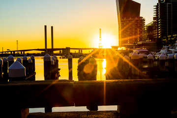 Fototapeta na wymiar Melbourne city dock sunset scene