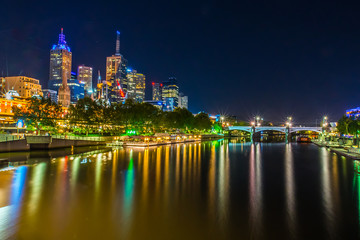 Fototapeta na wymiar Melbourne and yarra river night cityscape