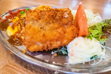 洋食 チキンカツ