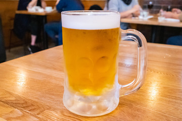 ジョッキに注がれた生ビール